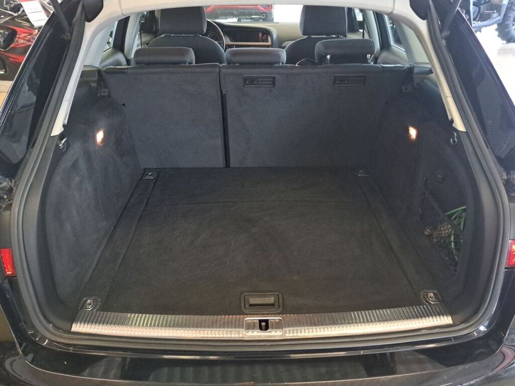 Audi A4 2013 Musta