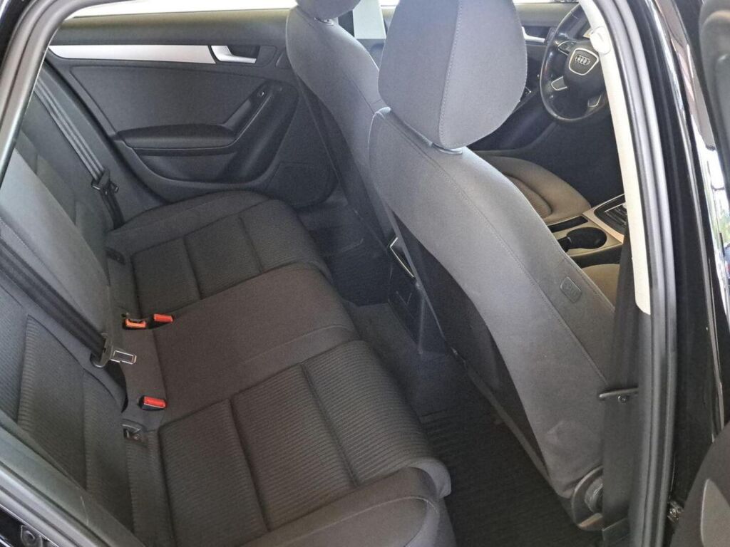 Audi A4 2013 Musta
