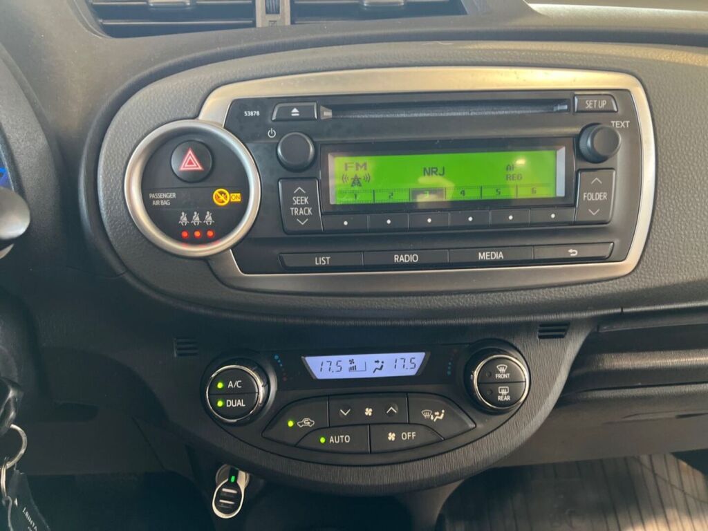 Toyota Yaris 2013 Valkoinen