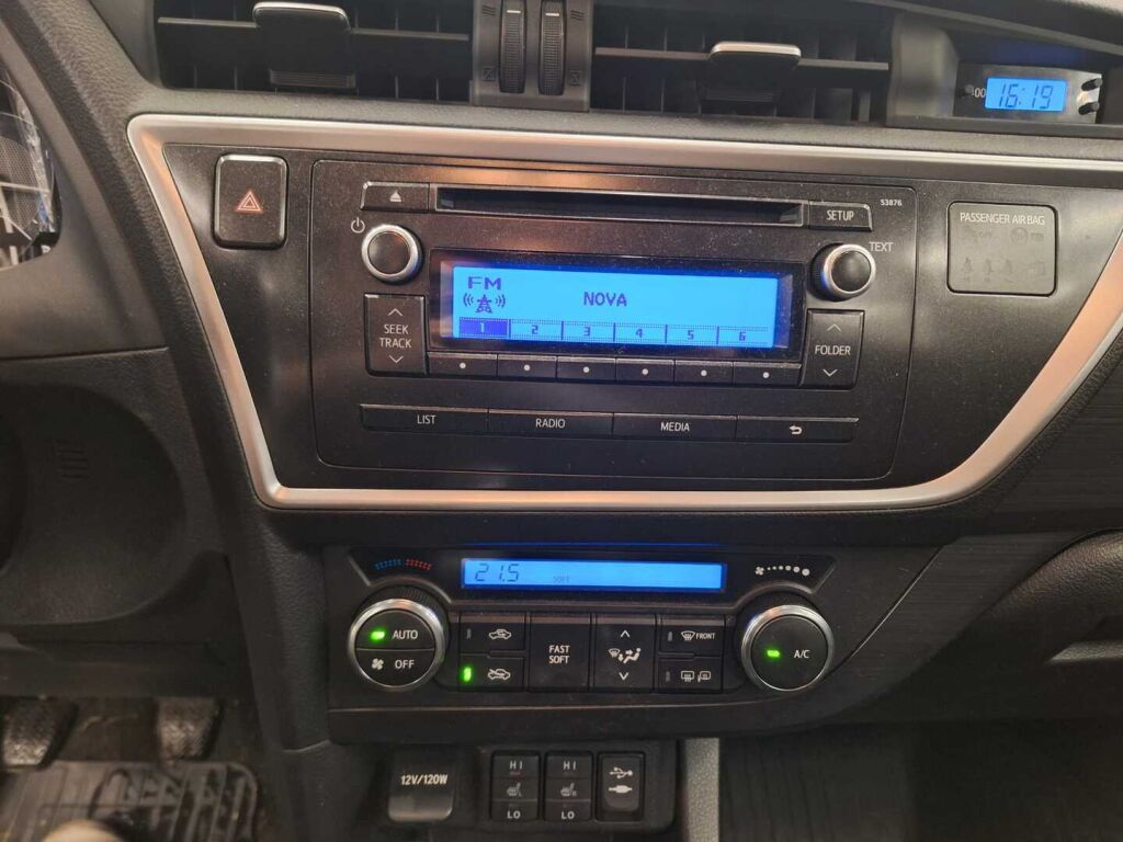 Toyota Auris 2013 Hopea