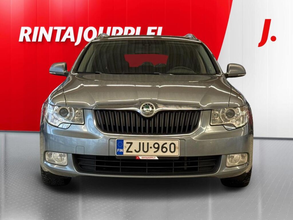 Skoda Superb 2013 Hopea