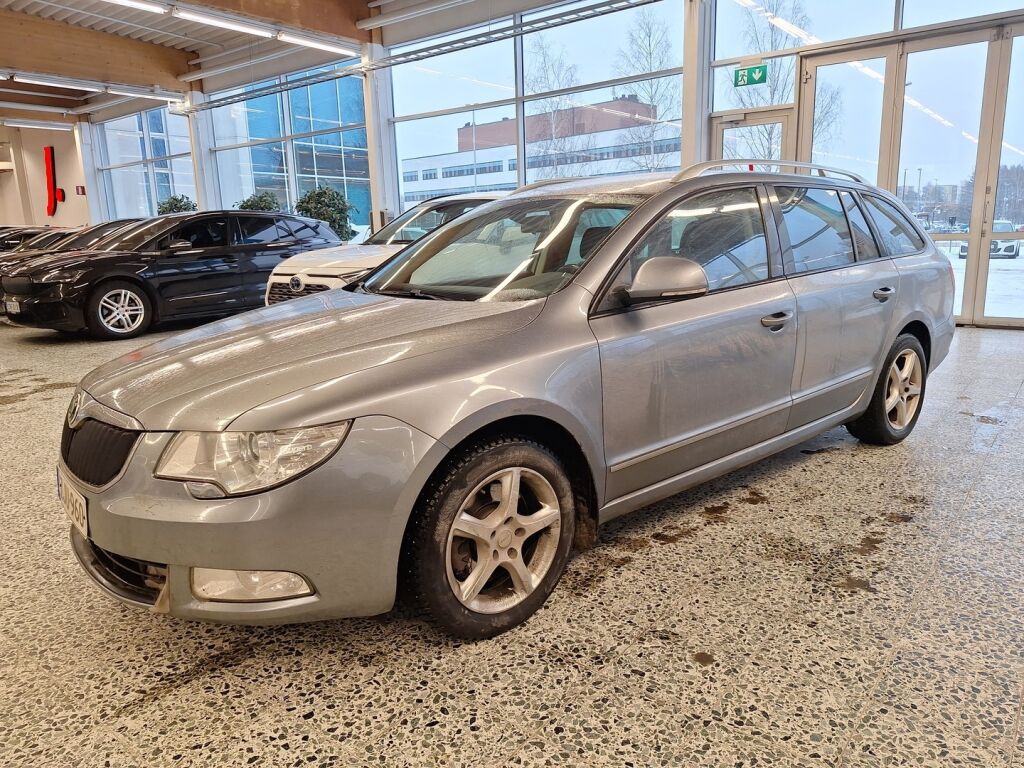 Skoda Superb 2013 Hopea