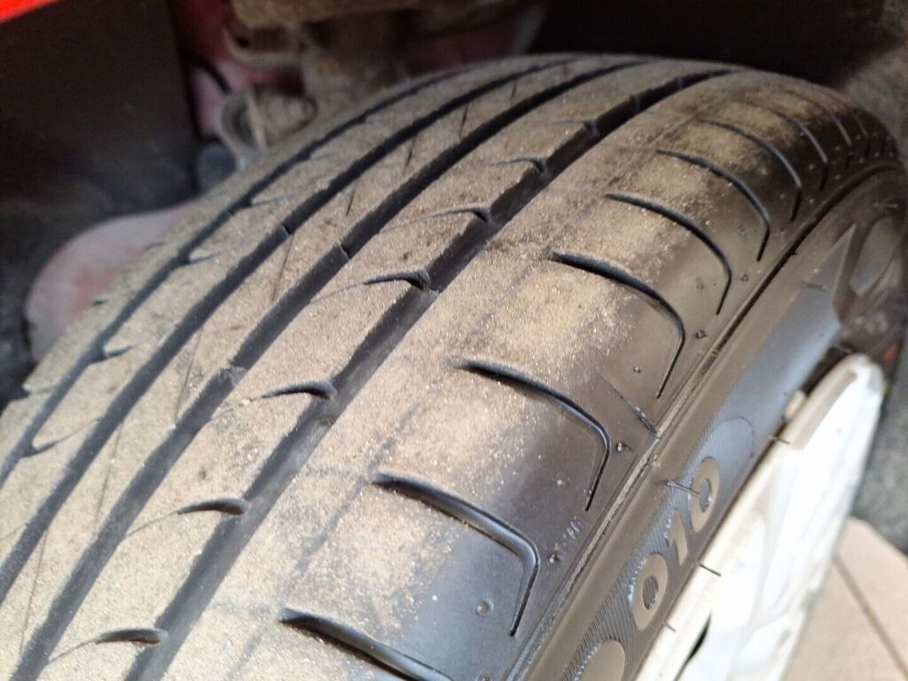 Ford B-Max 2013 Punainen