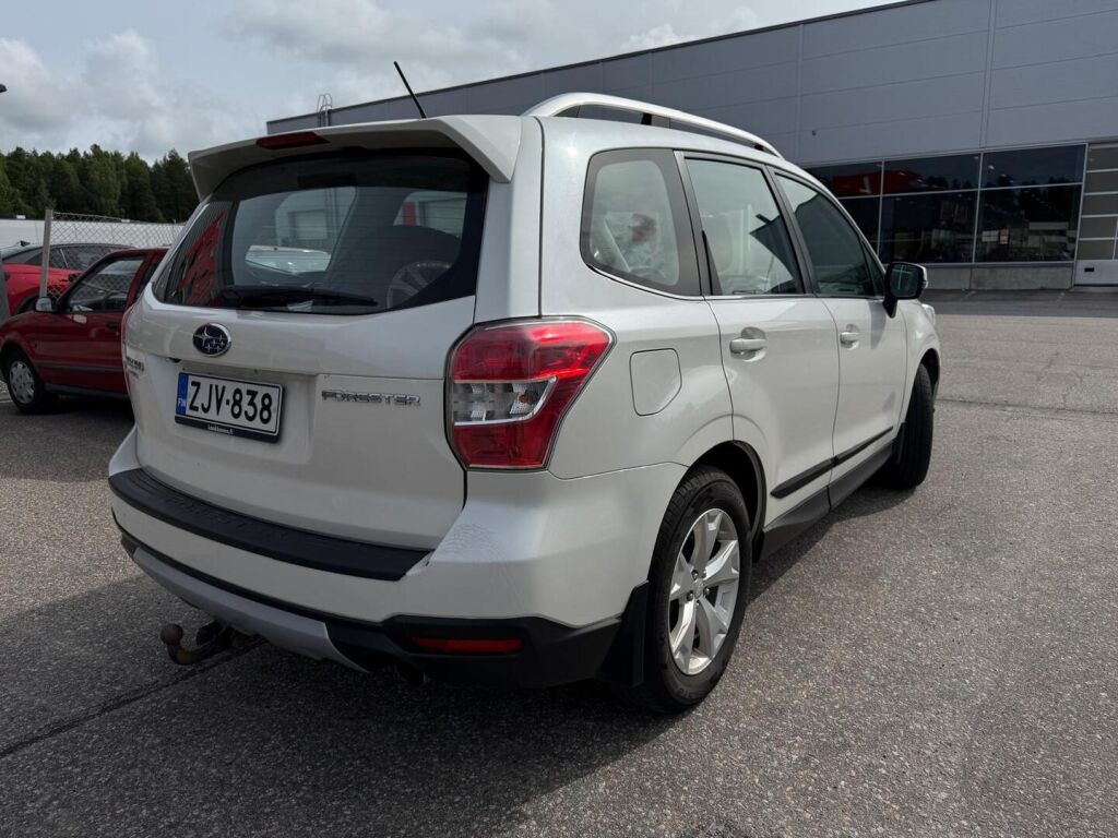 Subaru Forester 2013 Valkoinen