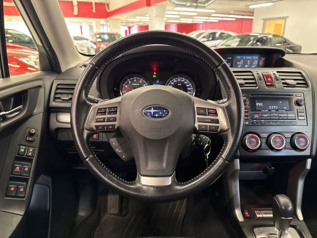Subaru Forester 2013 Valkoinen