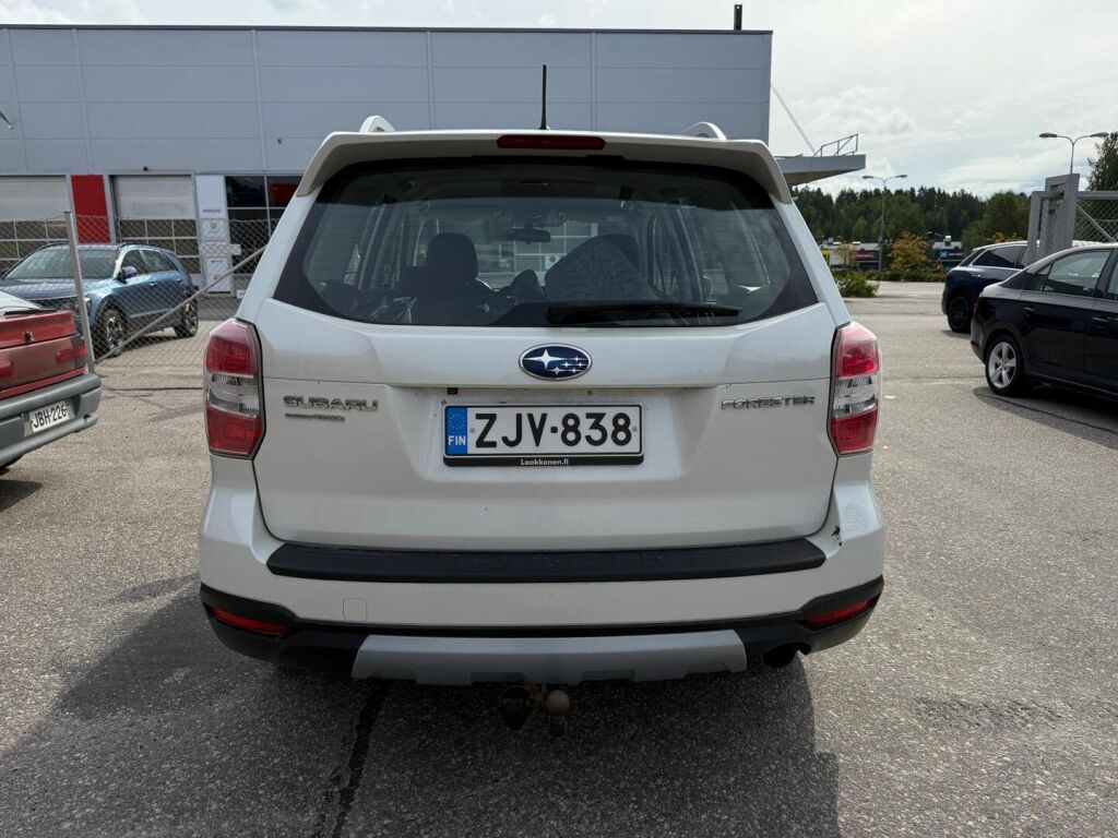 Subaru Forester 2013 Valkoinen