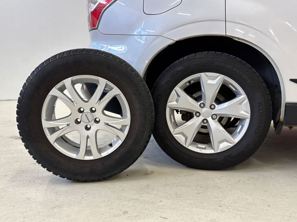 Subaru Forester 2013 Valkoinen