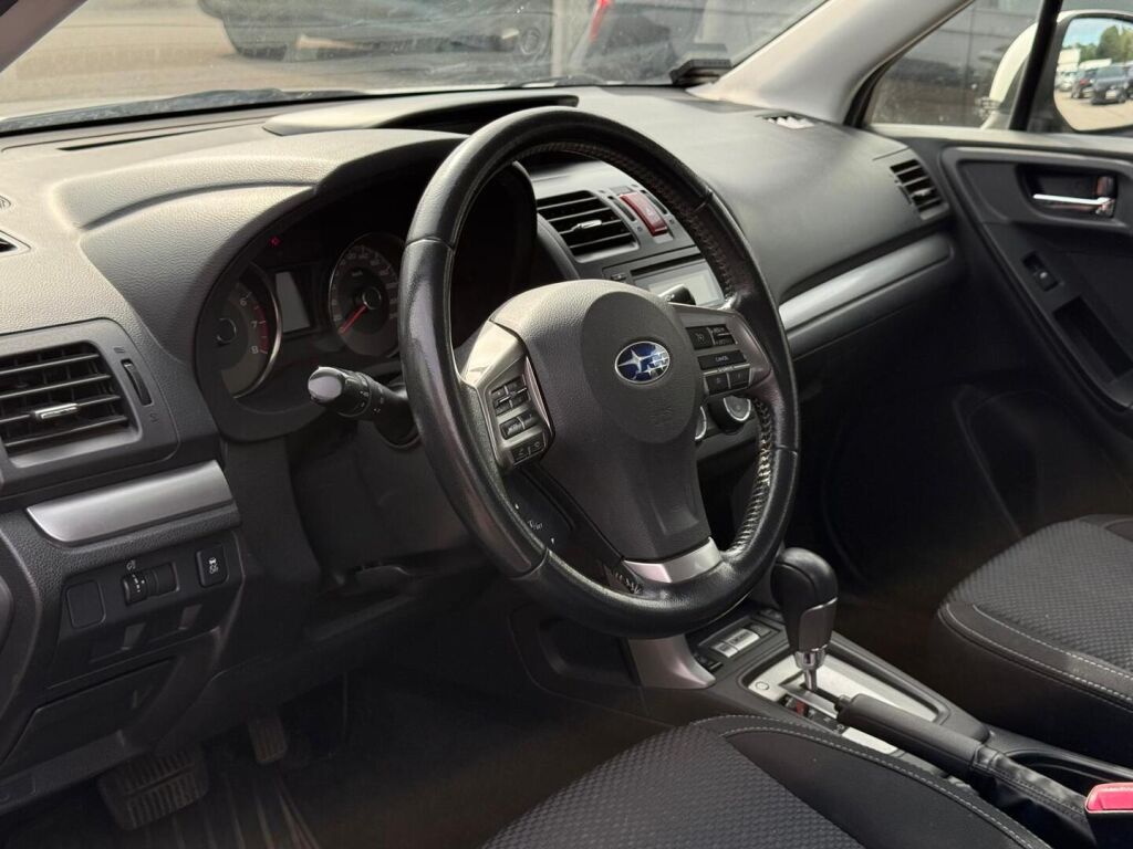 Subaru Forester 2013 Valkoinen