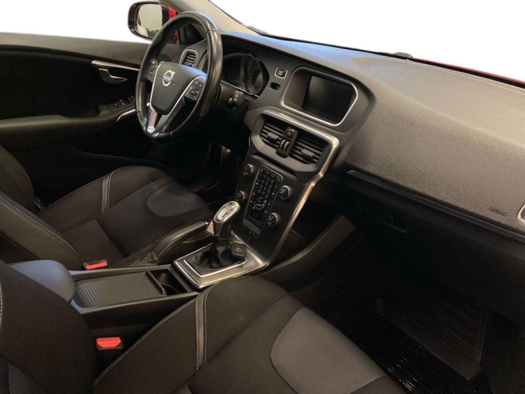 Volvo V40 2013 Punainen