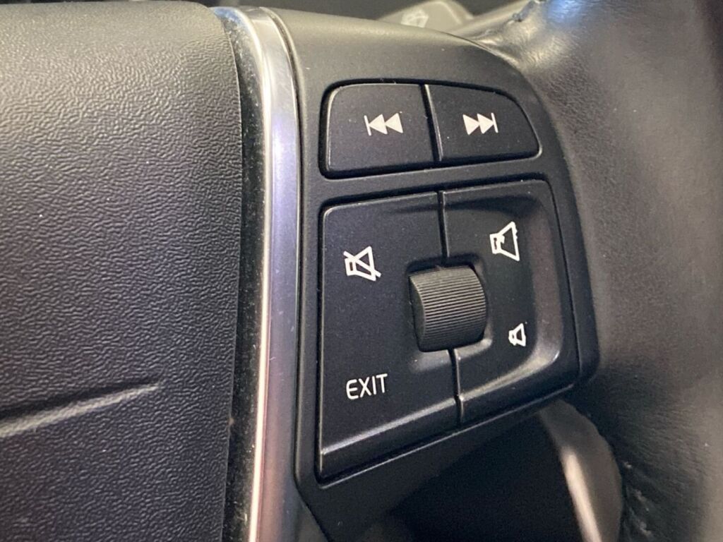 Volvo V40 2013 Punainen