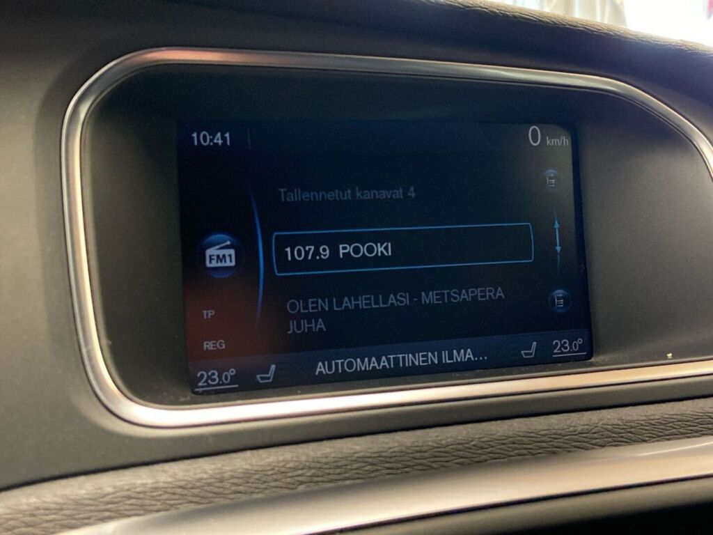 Volvo V40 2013 Punainen