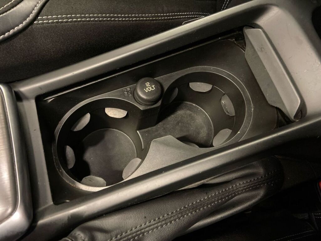 Volvo V40 2013 Punainen