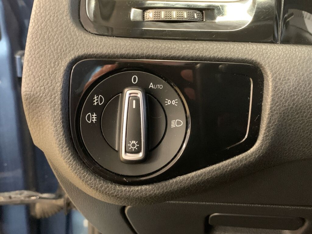 Volkswagen Golf 2013 Sininen