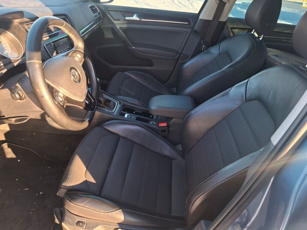 Volkswagen Golf 2013 Sininen