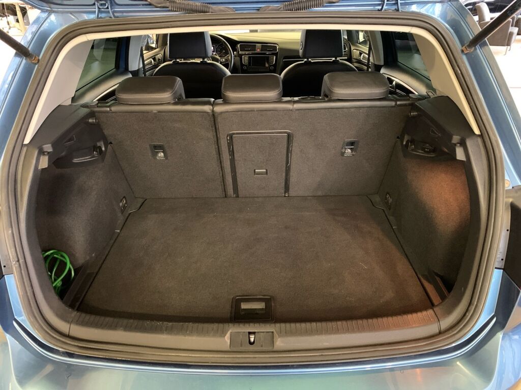 Volkswagen Golf 2013 Sininen