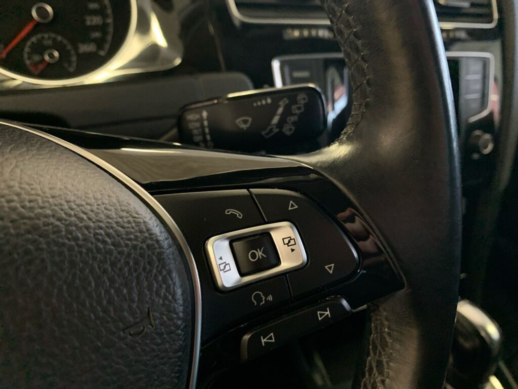 Volkswagen Golf 2013 Sininen