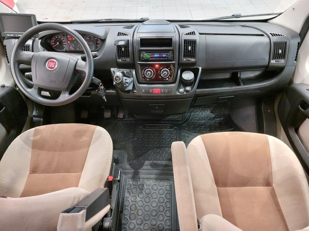 Bürstner Nexxo T569 2013 Ruskea (beige)