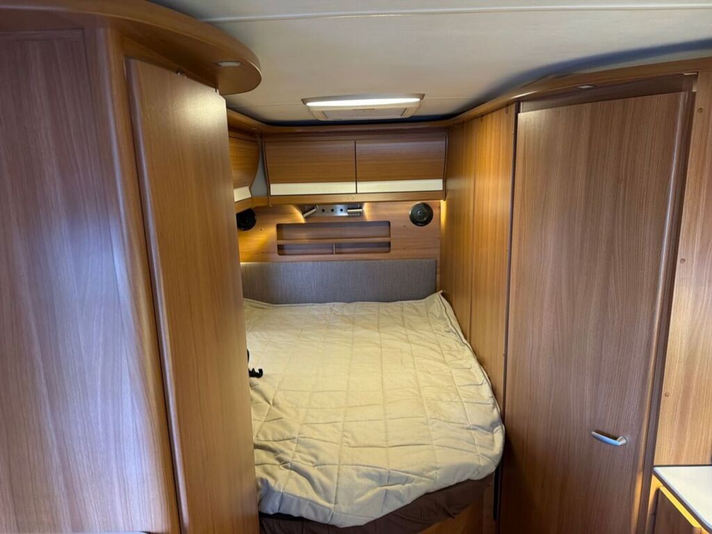 Kabe Travelmaster 750 2013 Valkoinen
