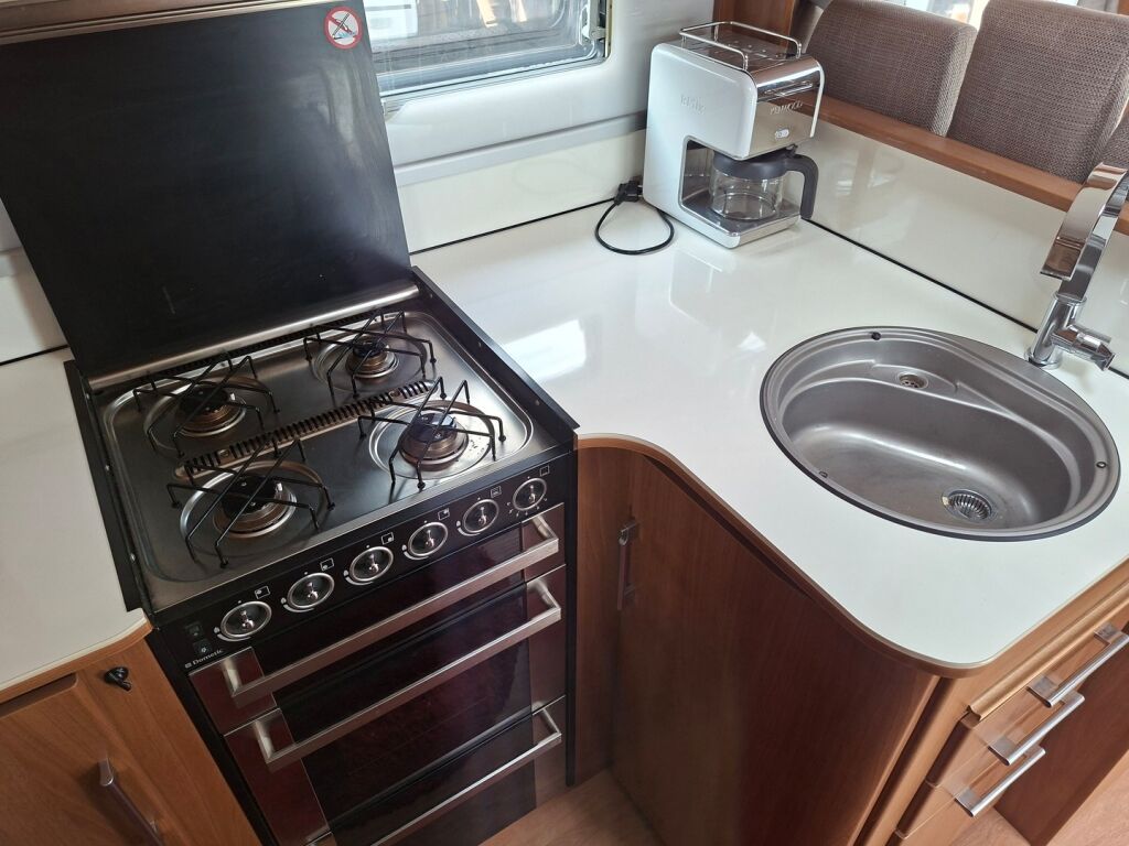 Kabe Travelmaster 750 2013 Valkoinen