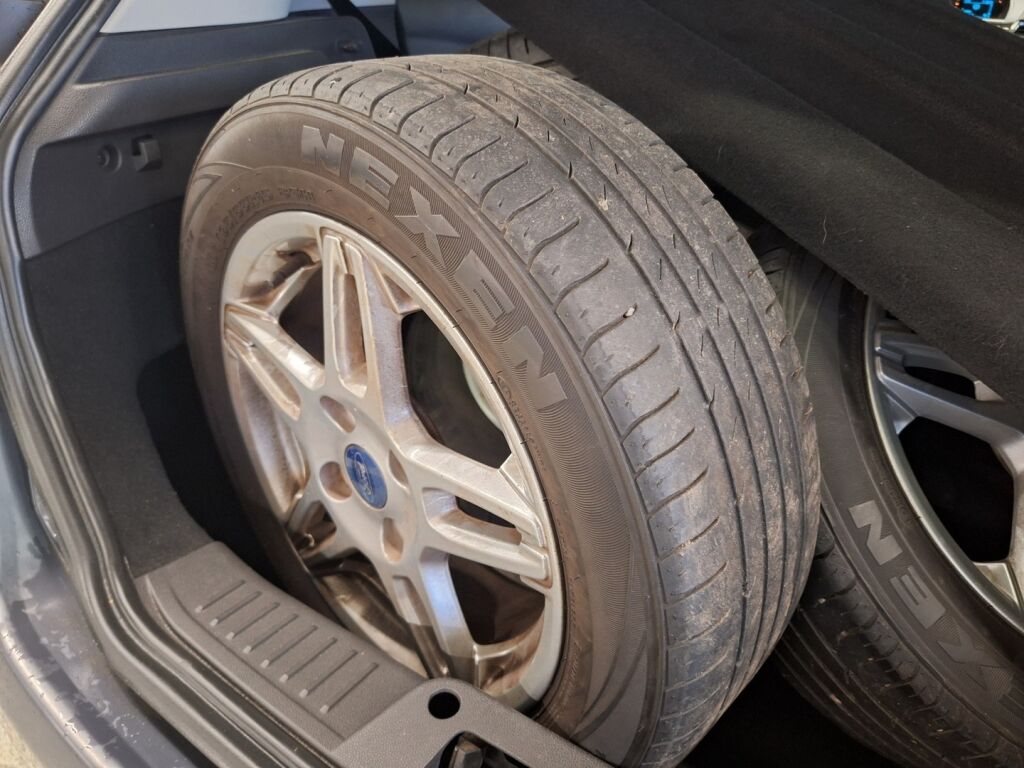 Ford Fiesta 2013 Harmaa