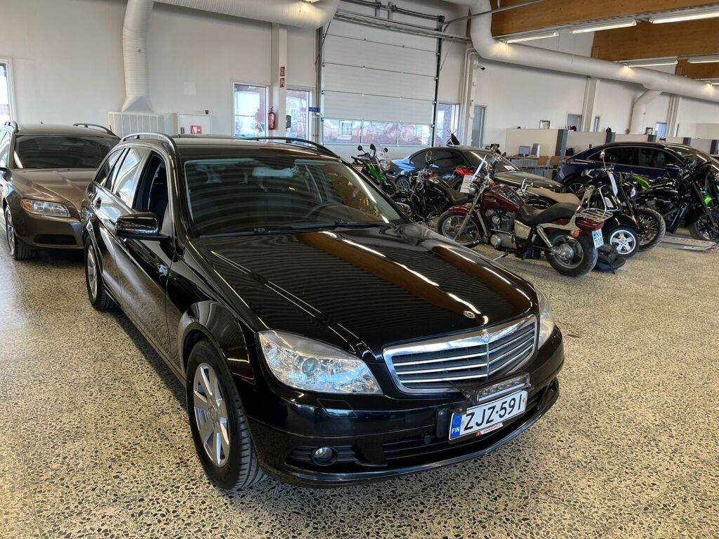 Mercedes-Benz C 2009 Musta