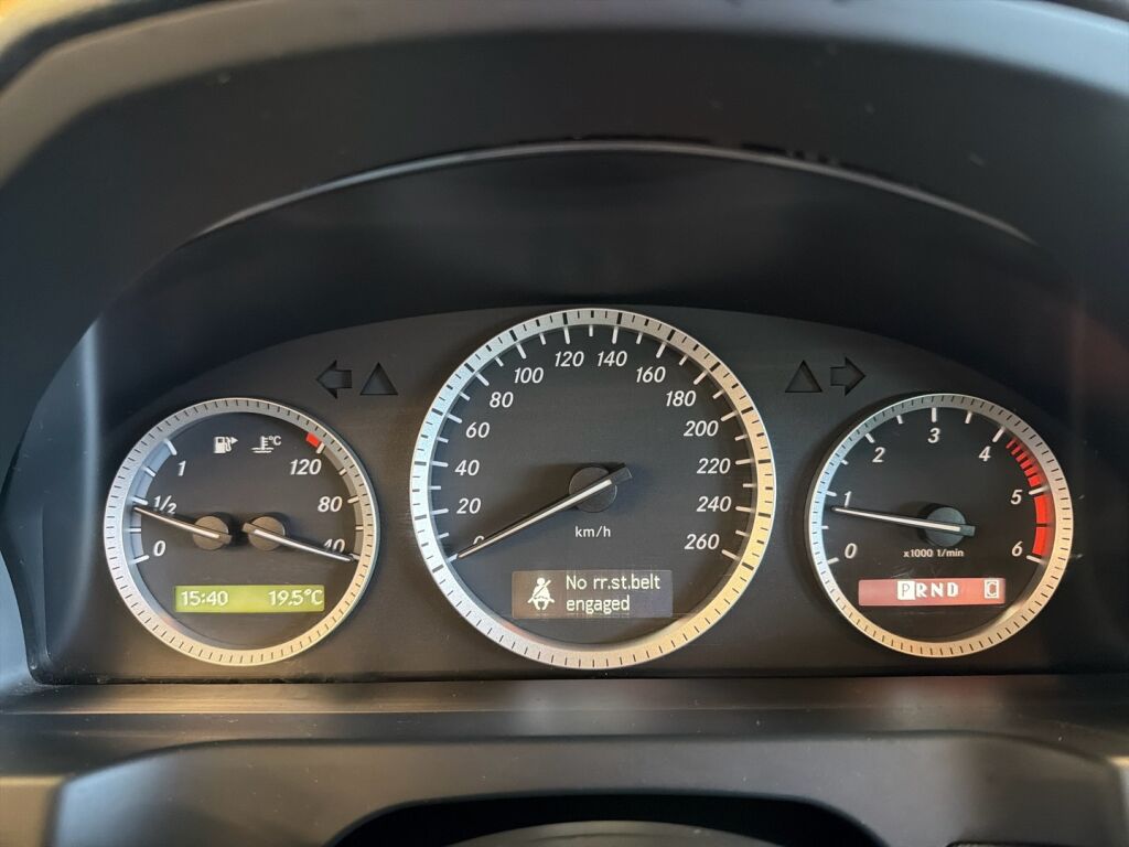 Mercedes-Benz C 2009 Musta