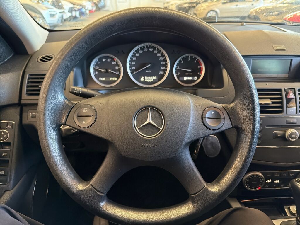 Mercedes-Benz C 2009 Musta