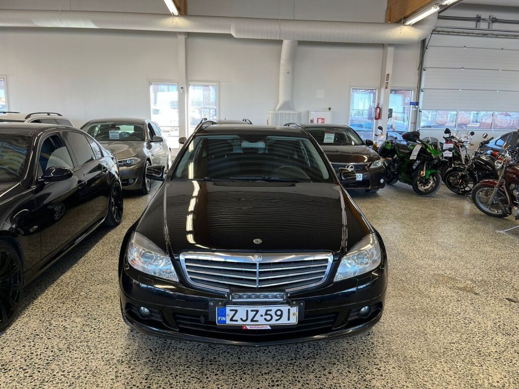 Mercedes-Benz C 2009 Musta