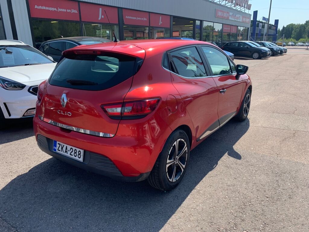 Renault Clio 2013 Punainen