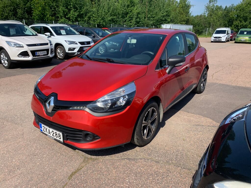 Renault Clio 2013 Punainen
