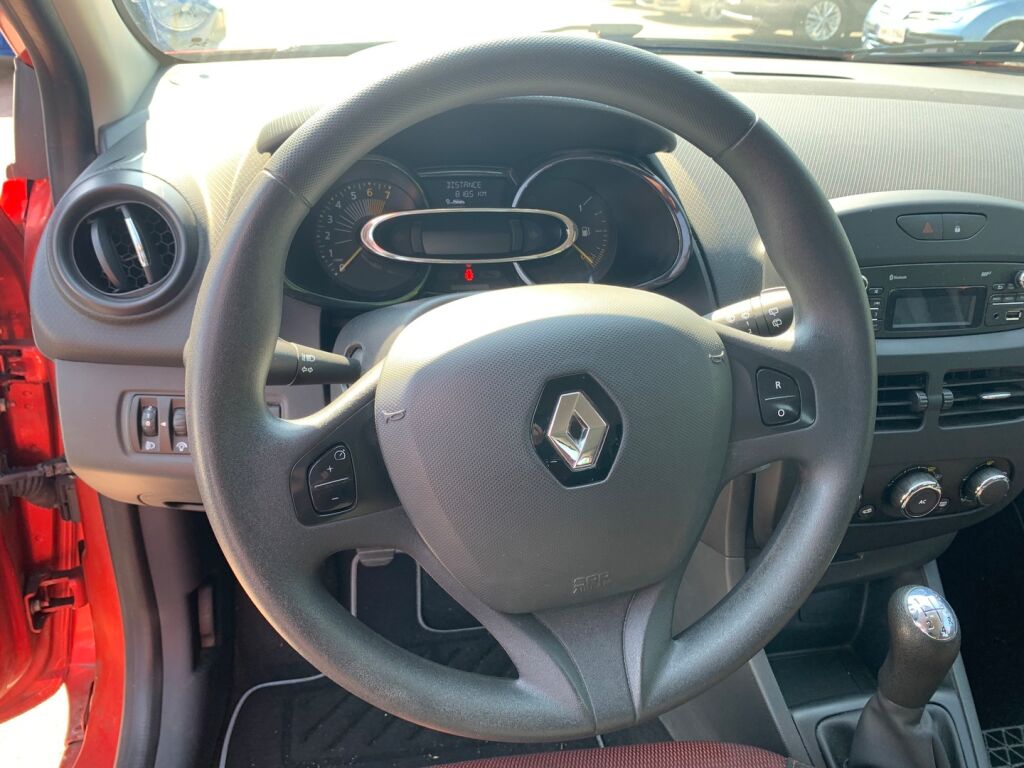 Renault Clio 2013 Punainen
