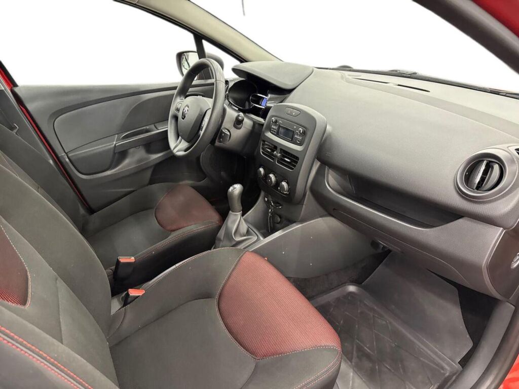 Renault Clio 2013 Punainen