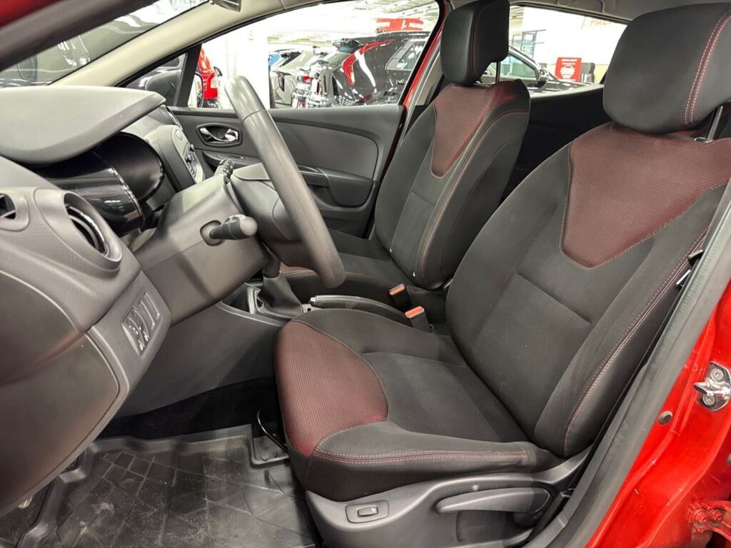 Renault Clio 2013 Punainen