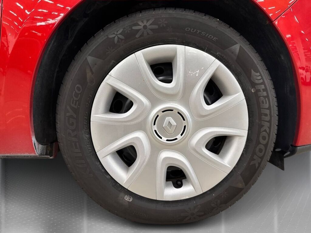 Renault Clio 2013 Punainen