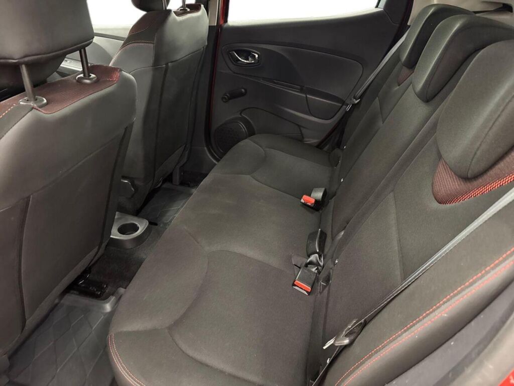 Renault Clio 2013 Punainen