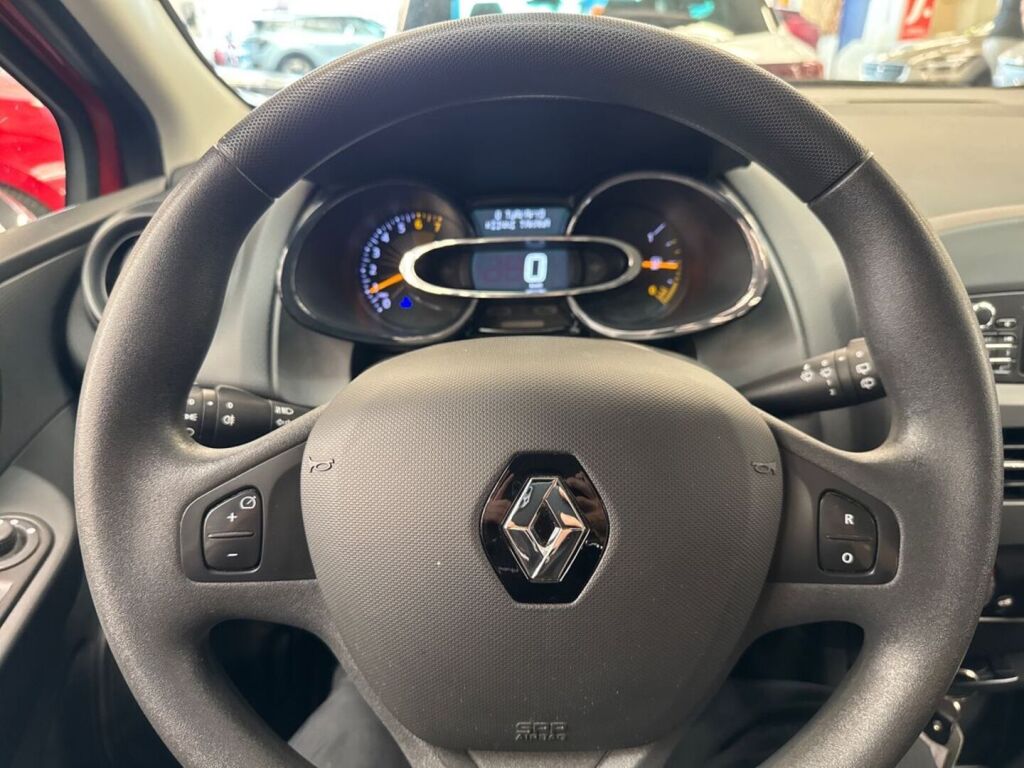 Renault Clio 2013 Punainen