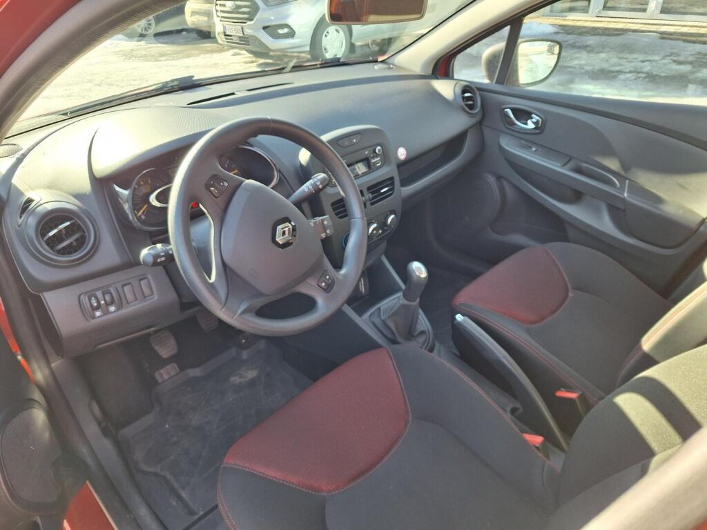 Renault Clio 2013 Punainen