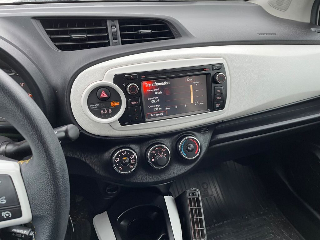 Toyota Yaris 2013 Valkoinen