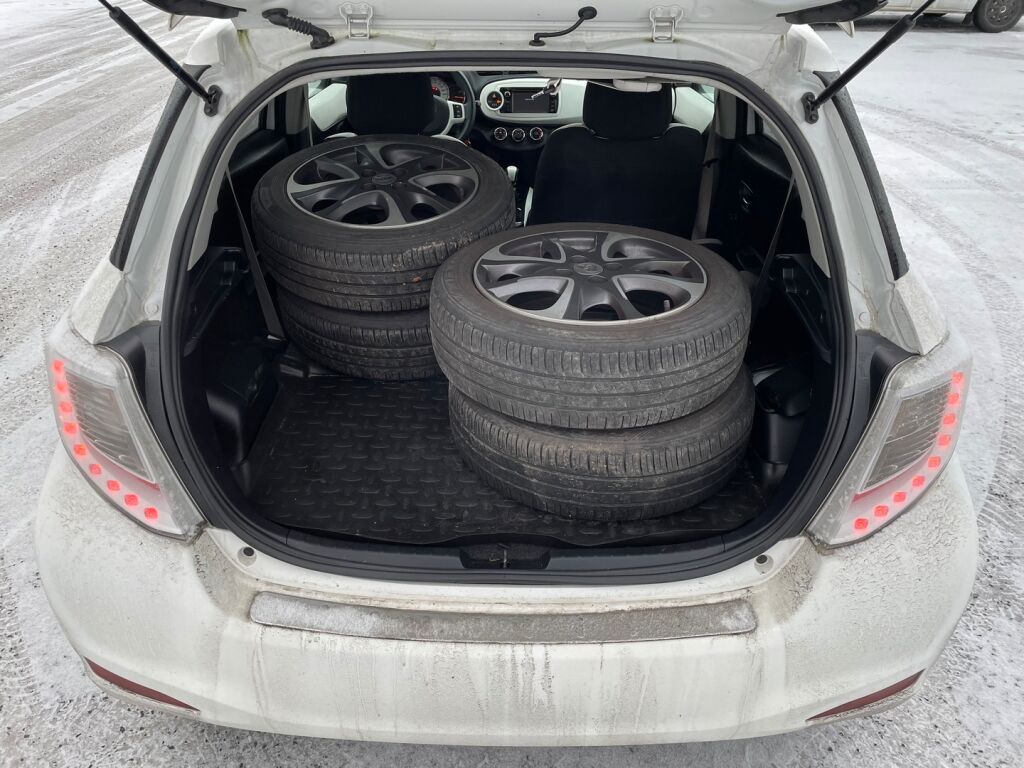 Toyota Yaris 2013 Valkoinen