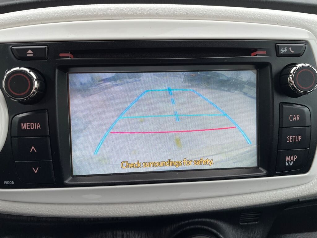 Toyota Yaris 2013 Valkoinen