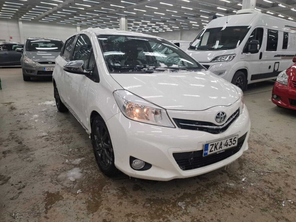 Toyota Yaris 2013 Valkoinen