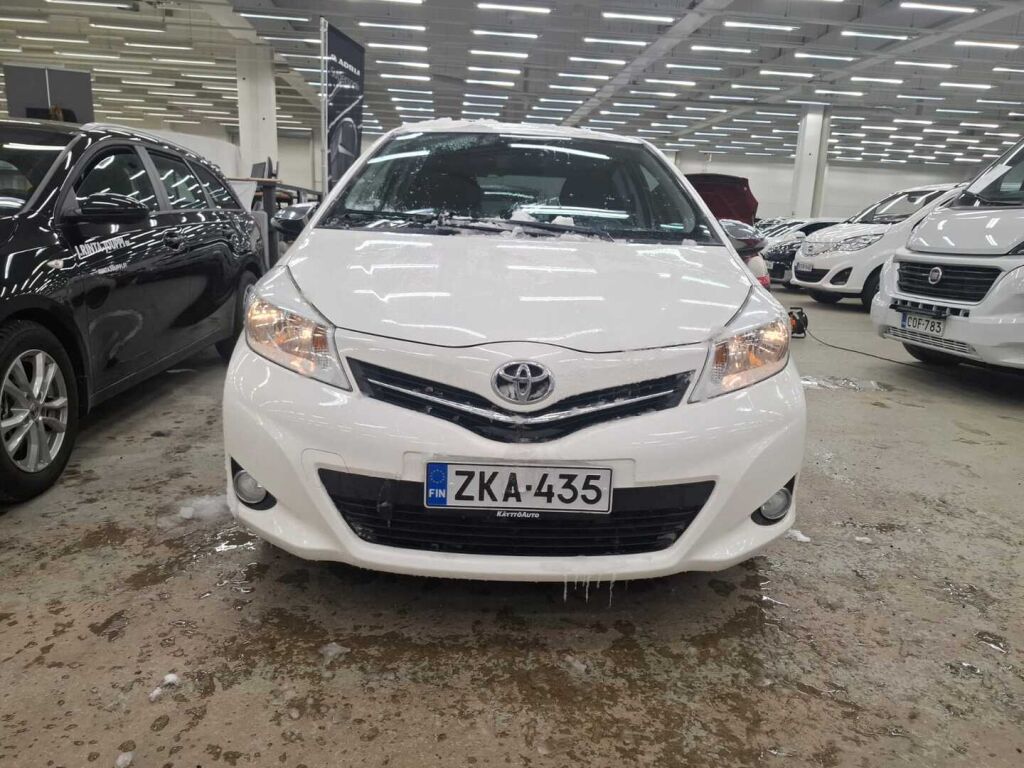 Toyota Yaris 2013 Valkoinen