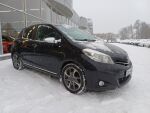 Toyota Yaris 2013 Musta