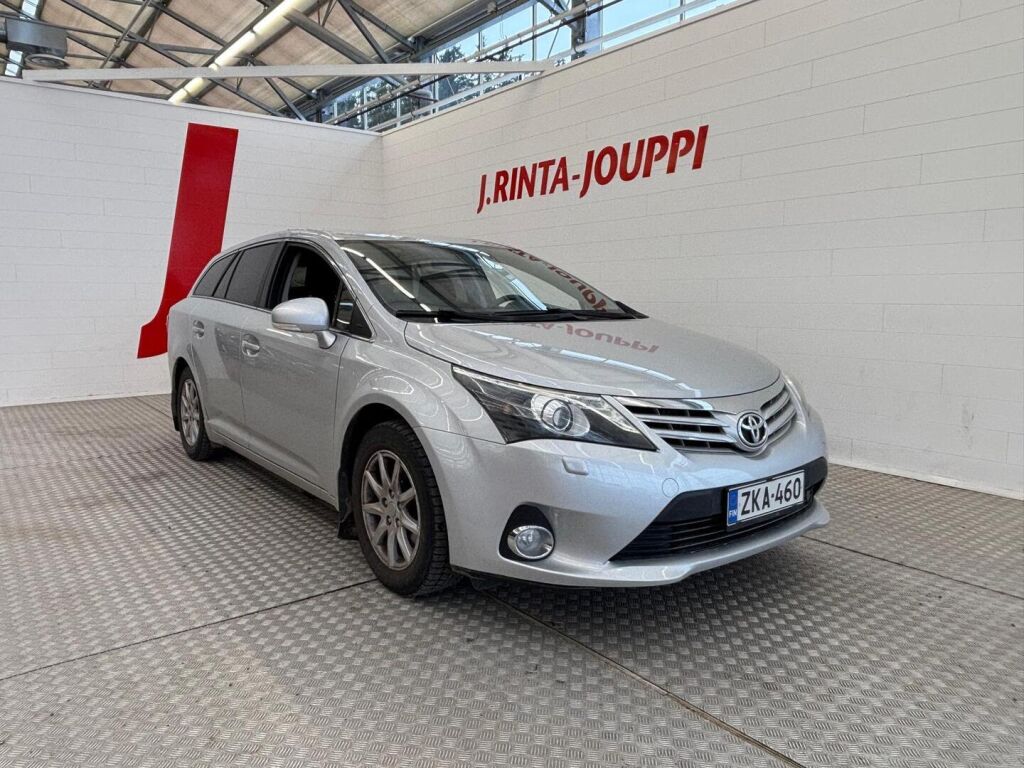 Toyota Avensis 2013 Hopea