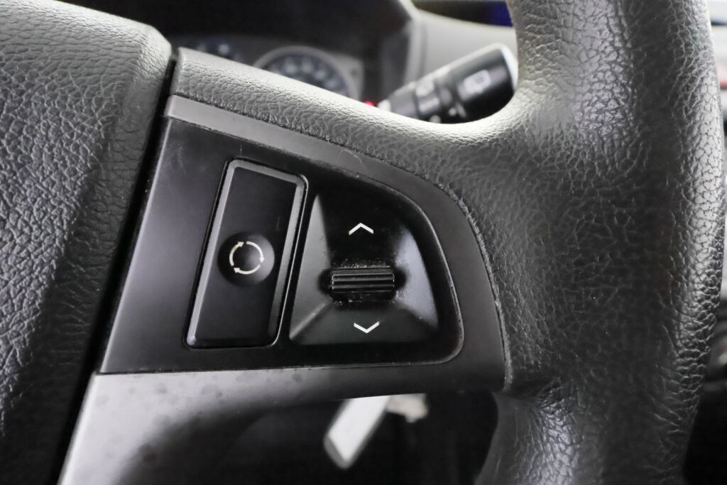 Hyundai i20 2013 Punainen