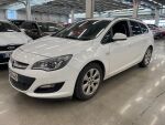 Opel Astra 2013 Valkoinen