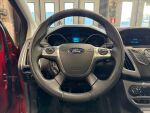 Ford Focus 2013 Punainen