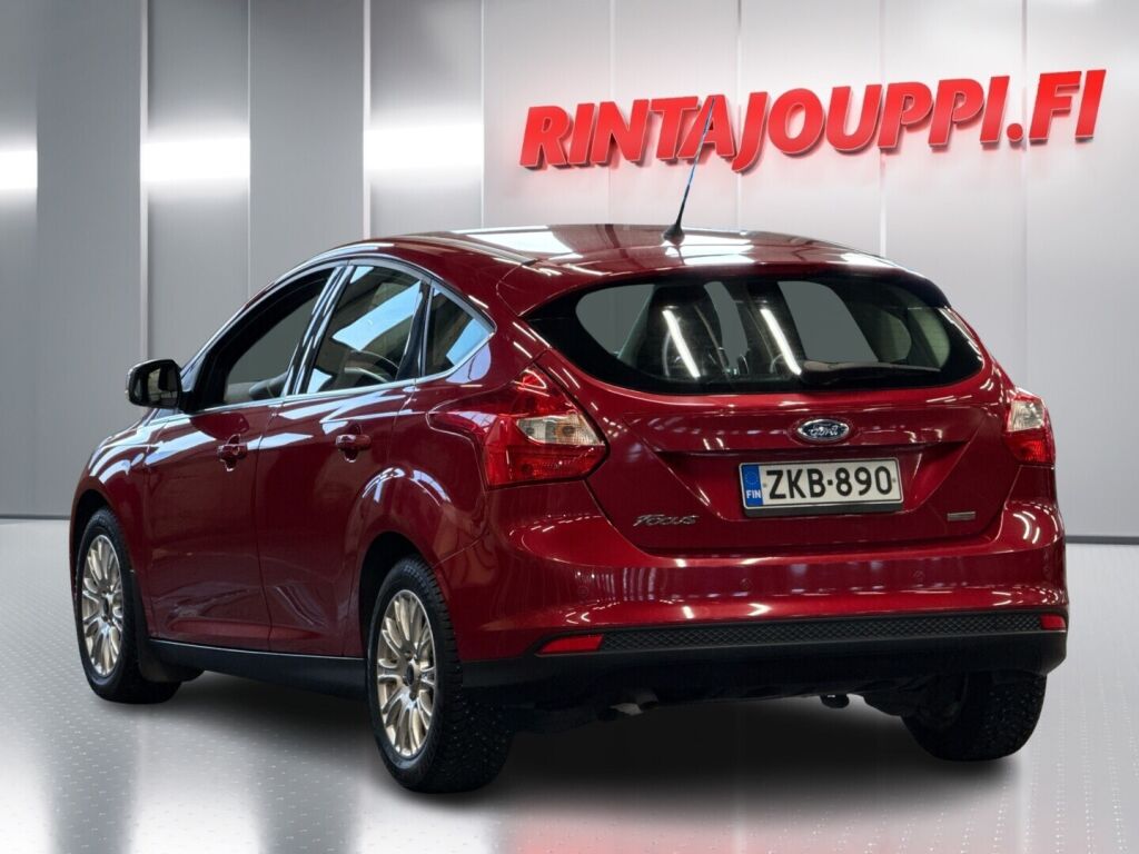 Ford Focus 2013 Punainen