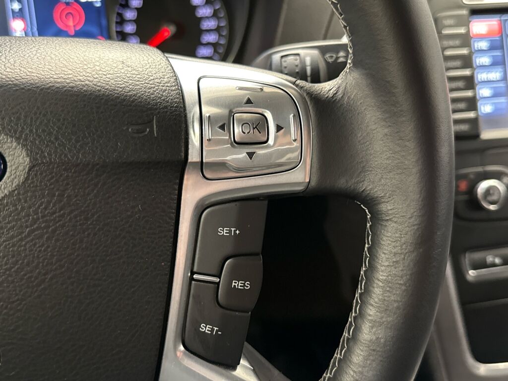 Ford Mondeo 2014 Harmaa