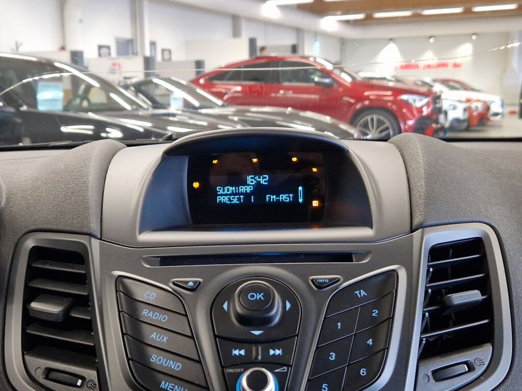 Ford Fiesta 2014 Sininen